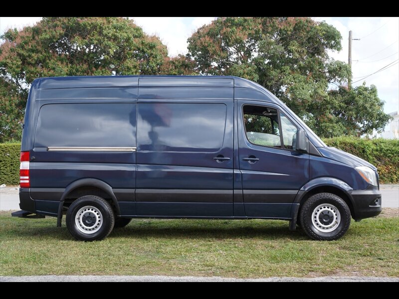 2018 Mercedes-Benz Sprinter Worker 2500 3-Door Full-Size - Diesel Cargo Van